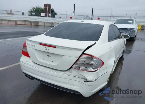 2009 Mercedes-Benz Clk 550 z USA, uszkodzony, nr VIN WDBTJ72H29F266067